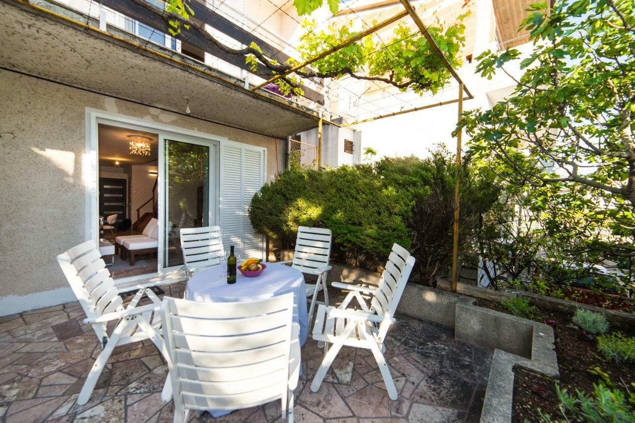 Apartment Bella Baska Voda Luaran gambar