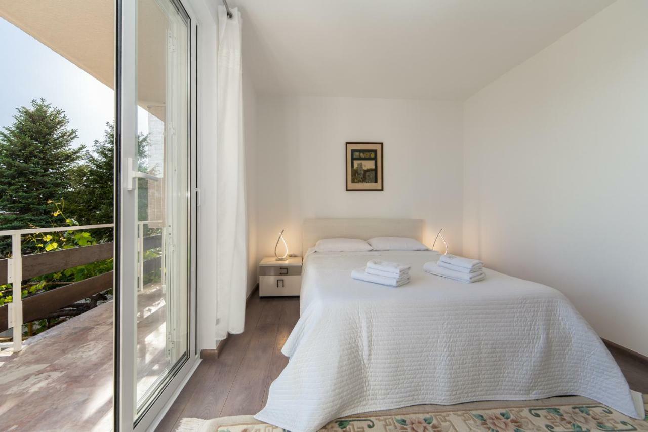 Apartment Bella Baska Voda Luaran gambar